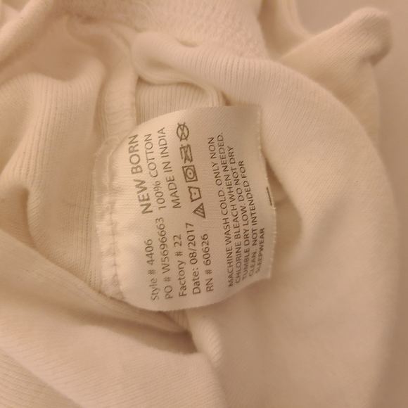 GERBER SLEEP SACK & ONESIE BUNDLE - NEWBORN - Picture 4 of 11